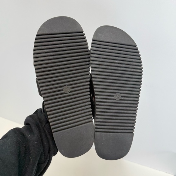 WILD FABLE Black chunky flat slide sandals size 7.5 - Picture 7 of 8